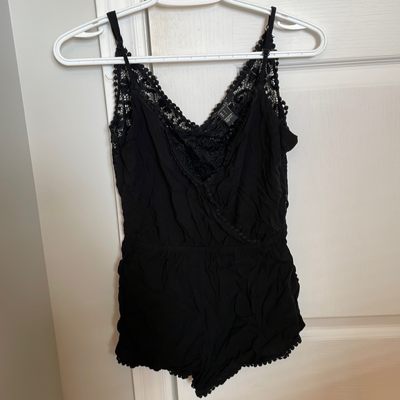 Black jumpsuit - Picture 1 of 1